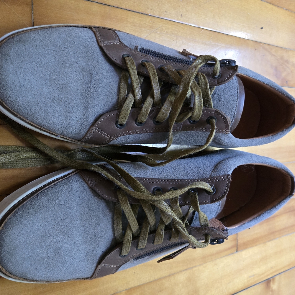 Men's Gray and Brown Casual Shoes